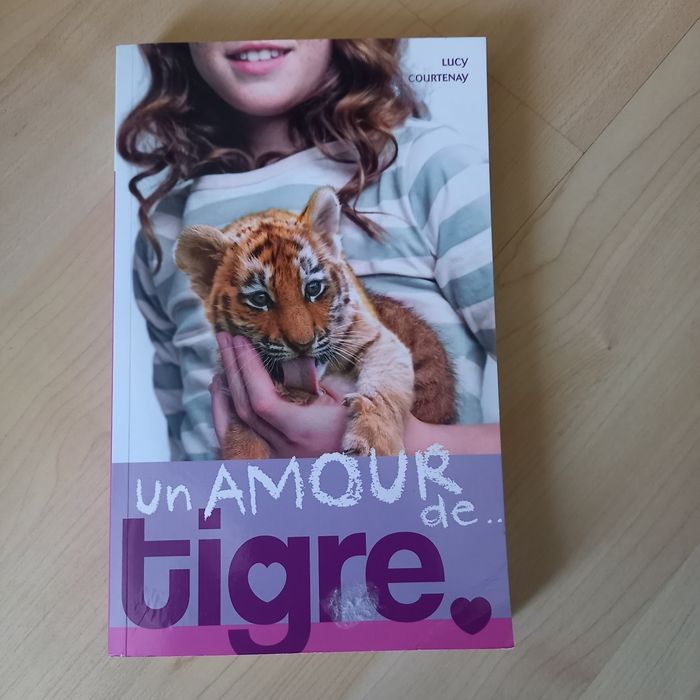 Livre un amour de tigre - photo numéro 1