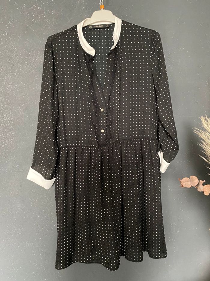 Robe col blanc en voile noir pois blancs bas doublé