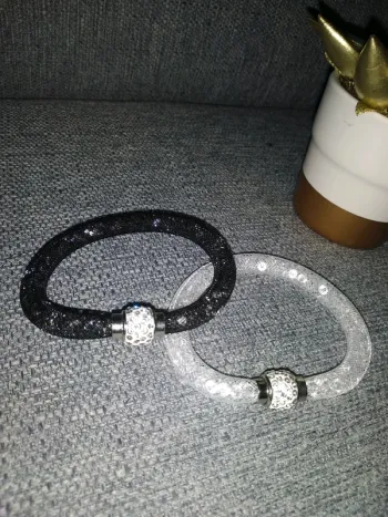 Bracelets noir et blanc