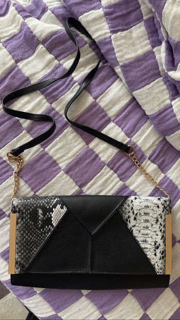 Petit sac à main noir doré et motif serpent