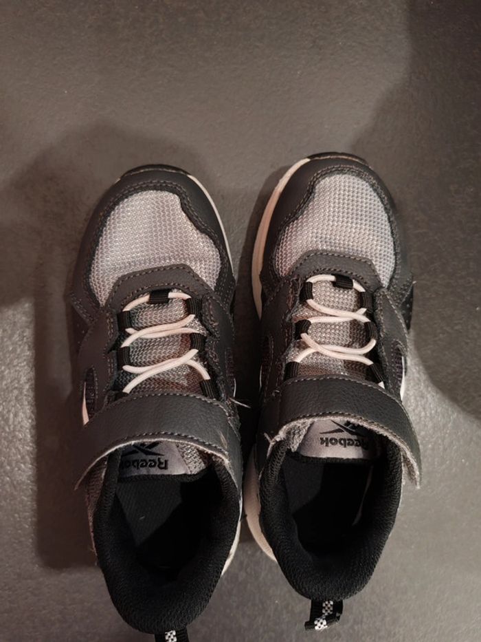 Baskets Reebok pointure 29 - photo numéro 3