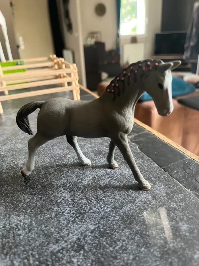 Cheval jument Trakehner schleich