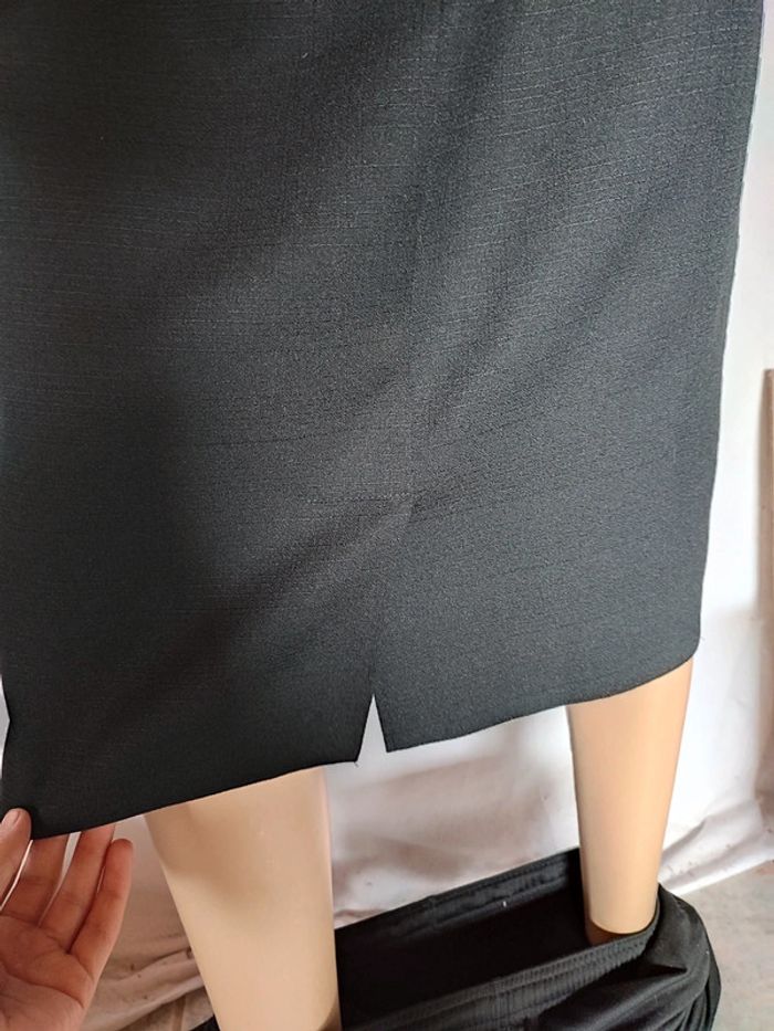 Jupe noire - photo numéro 6