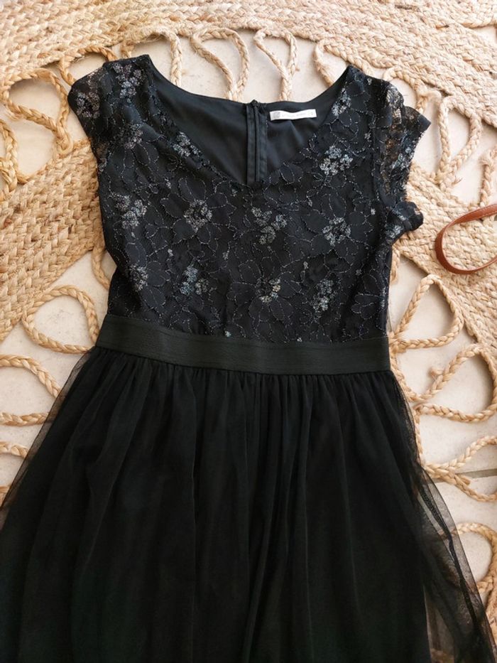 Robe de soirée noire avec jupon. - photo numéro 2