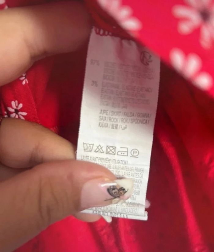 🌸Jupe Kiabi fleurie - Taille élastique - 6 ans - photo numéro 2