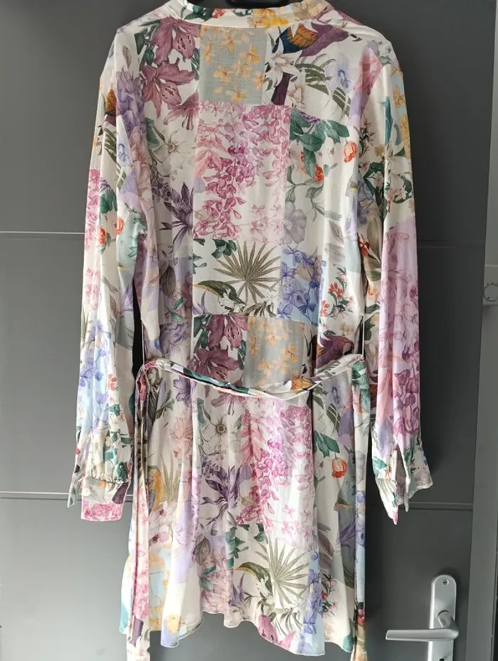 Sublime robe fleurie zara - photo numéro 3