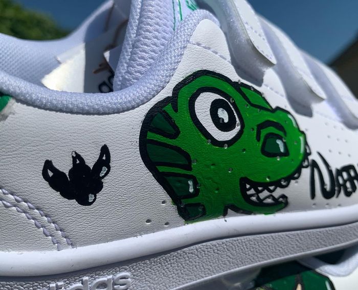 Basket Customisées Dinosaures - photo numéro 3