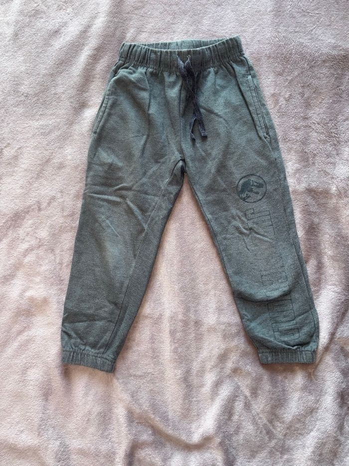 Lot de vêtement garçon taille 5 ans - photo numéro 10