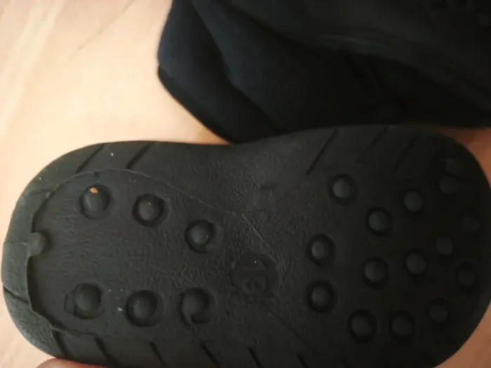 Chaussons  bleu marine  taille 19 - photo numéro 2