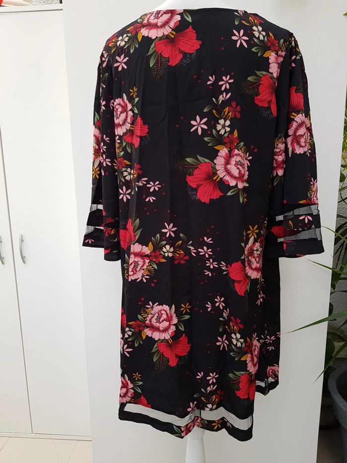 Robe Tunique Noire Imprimé Fleurs Rouge Et Rose - photo numéro 10