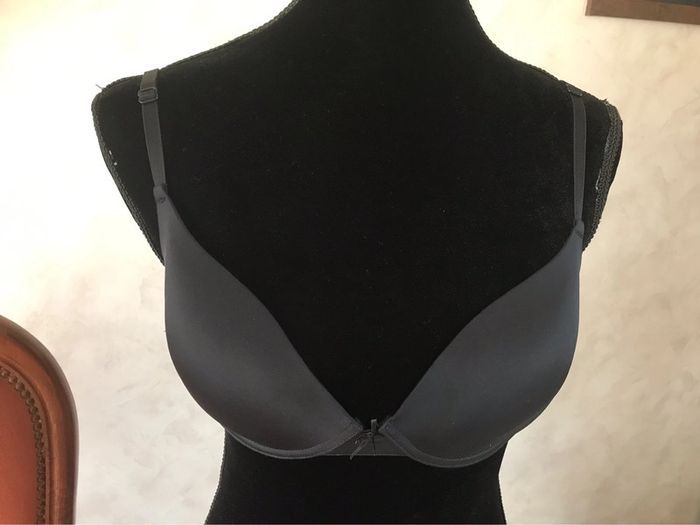 Soutien-gorge noir 90D