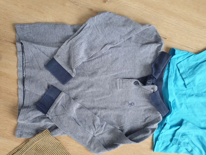 Lot de hauts 8 ans - photo numéro 2