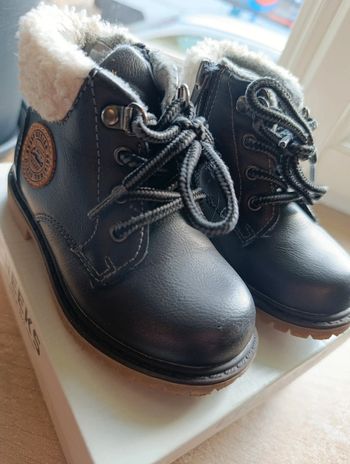 Bottines fourrées taille 23