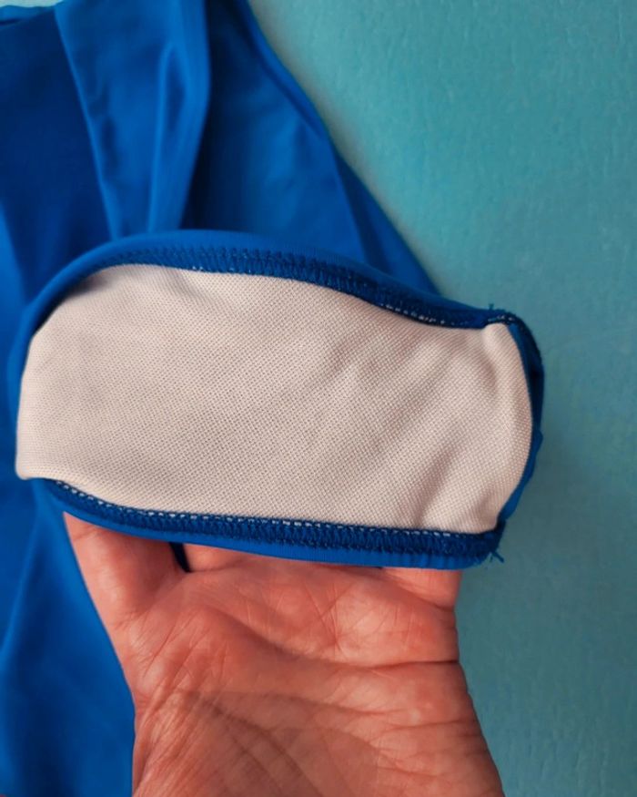Maillot bleu électrique - photo numéro 4