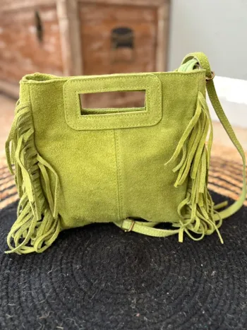 Sac bohème vert cuir avec franges et bandoulière