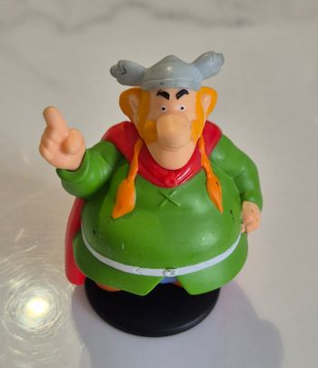 Figurine McDonald's abraracourcix - astérix et obelix