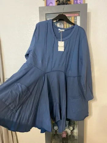superbe tunique robe bleu asymétrique 50/52 Belle Nana neuve