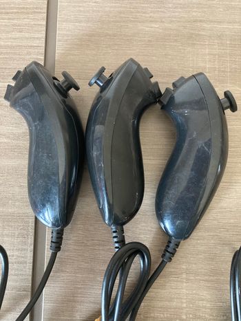 Lot 3 Joystick WII