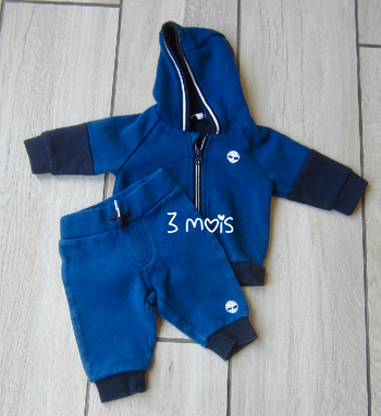 Ensemble veste zippée + pantalon forme jogging. Timberland