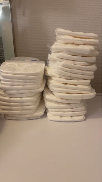 Lot de 32 couches taille 4+