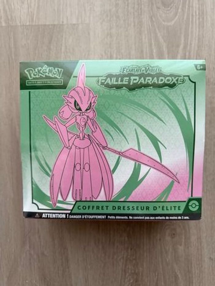ETB Pokémon Faille paradoxe EV4 défaut scellage.