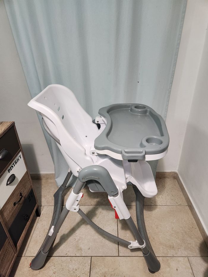 Chaise haute Monsieur bébé - photo numéro 2