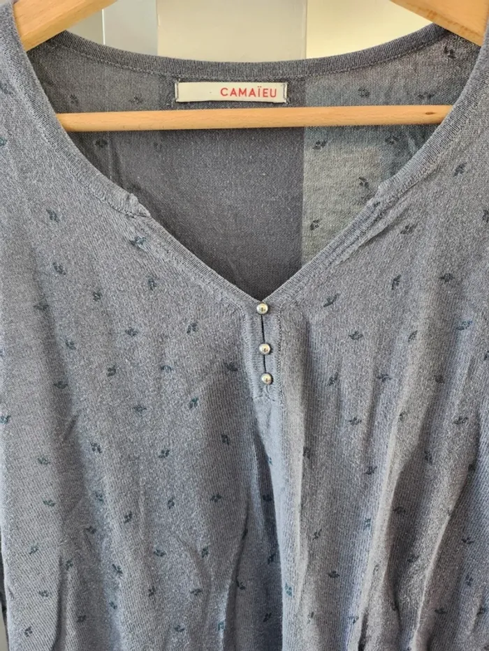 Haut tee-shirt blouse pull fin manches longues taille 38 Camaïeu bleu en très bon état - photo numéro 3