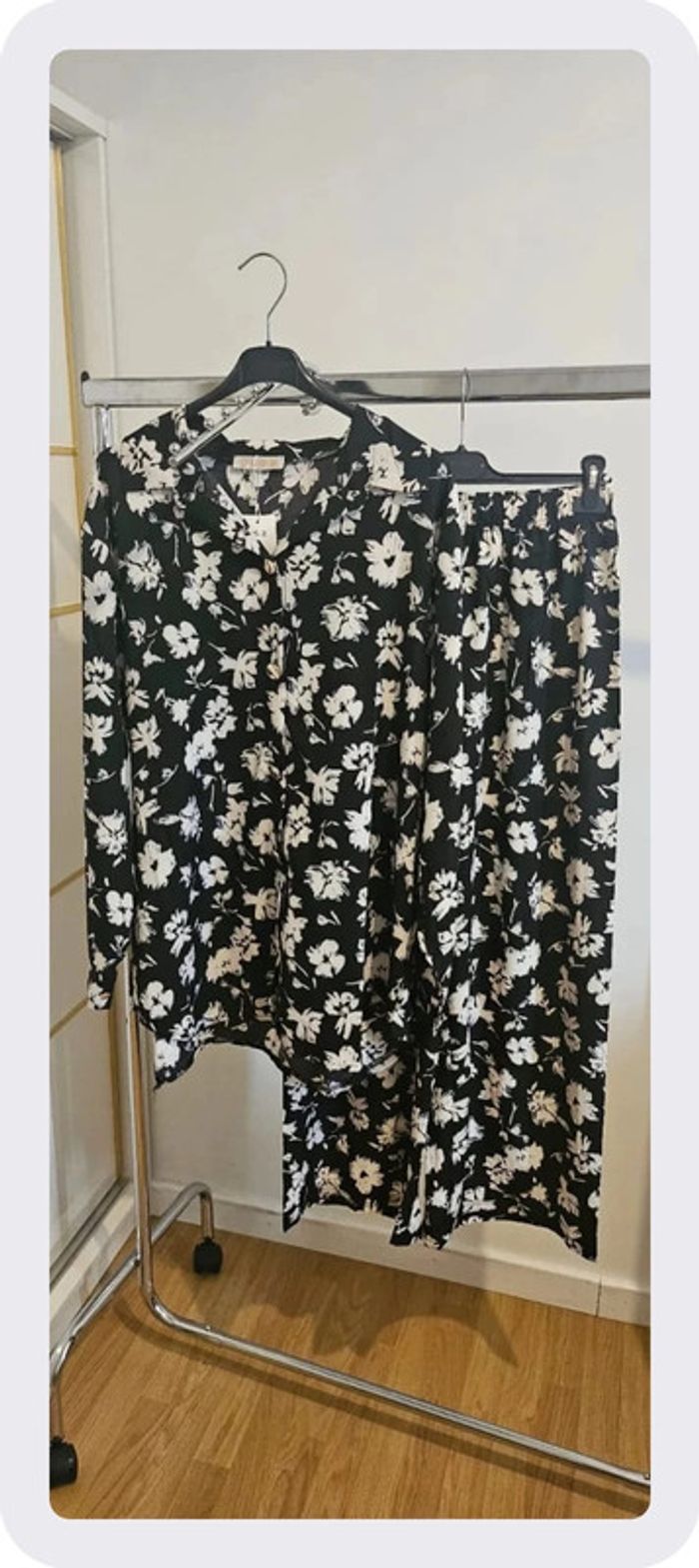 Ensemble pour femmes - photo numéro 4