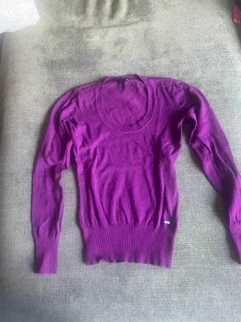 Pull violet