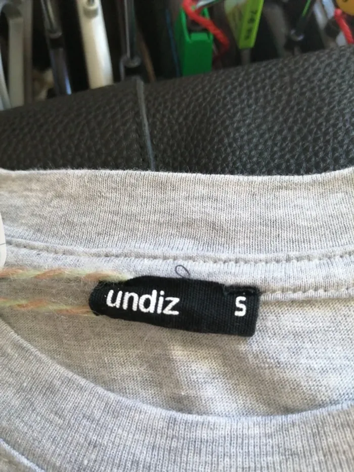 Tee shirt crop top gris avec logo surdouée / undiz / (S) - photo numéro 5