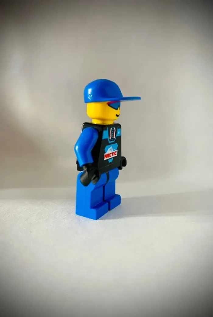 Minifigurine LEGO Arctic ARC003 - Black, Bleu Cap 2000 - En très bon état - photo numéro 5