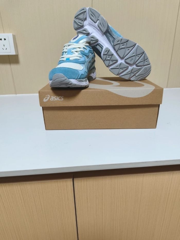 Originais ASICS Gel-NYC Cream Arctic Sky Taille 42.5 - photo numéro 3