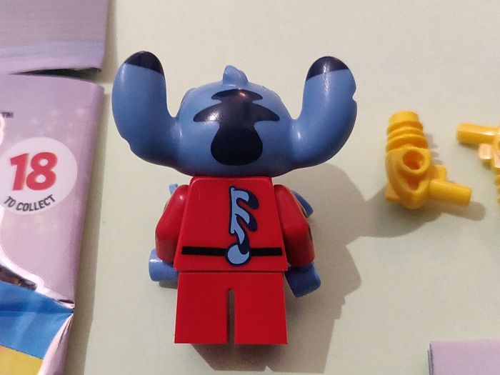 Minifig Lego Stitch 626 - Disney 100 ans - Parfait État - avec sachet - Lego Original - photo numéro 4