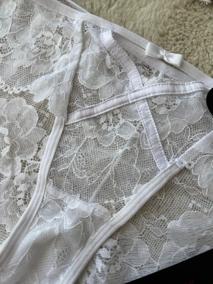 👙Magnifique ensemble - taille L- dentelle- neuf avec étiquette - photo numéro 3