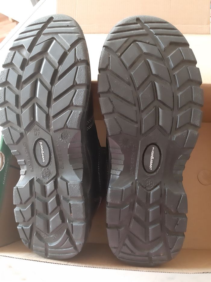 Chaussures de sécurité P38 - photo numéro 4