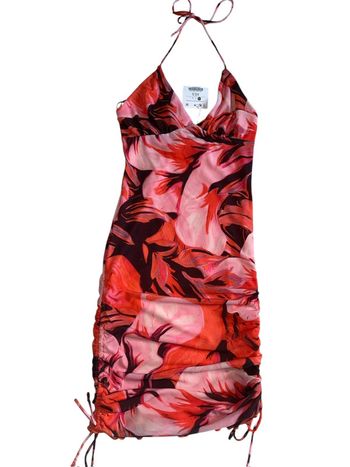 Robe florale bershka taille xs