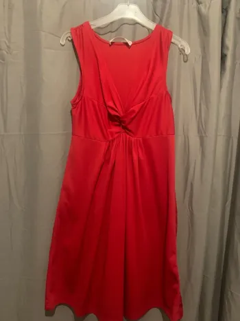 robe de couleur rouge