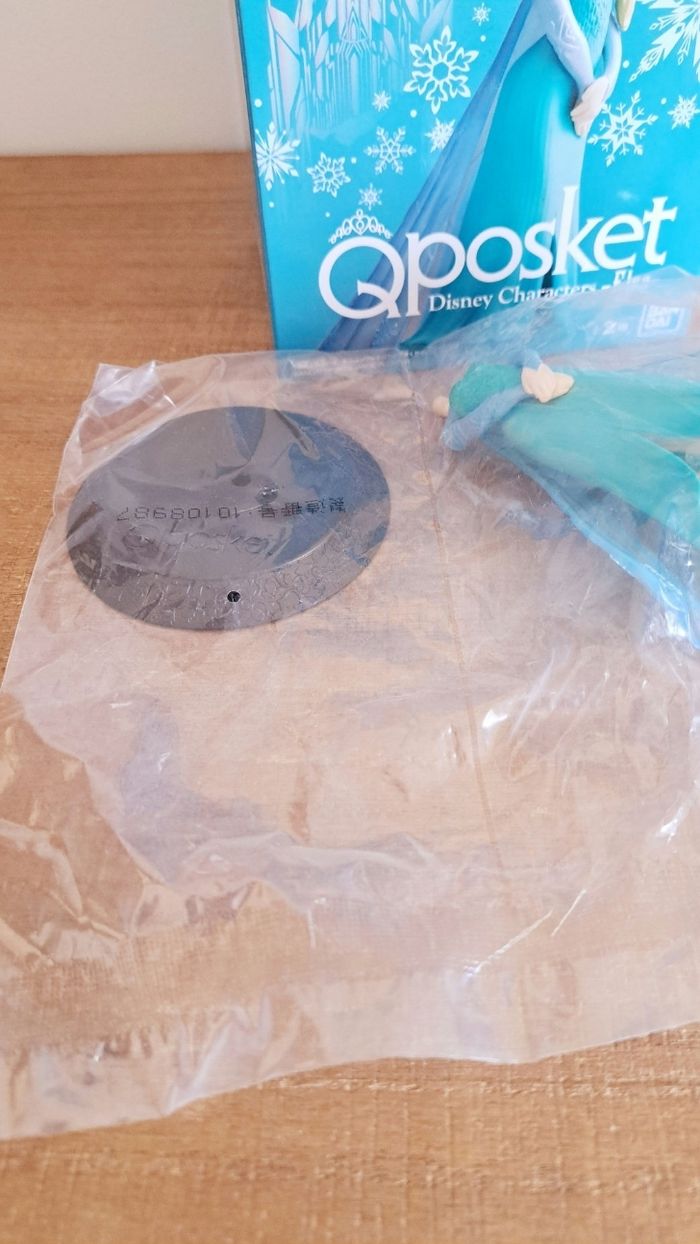 Disney Characters Elsa Glitter Line - photo numéro 7