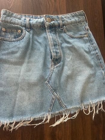 Pull & bear. Jupe courte en jean 34.
