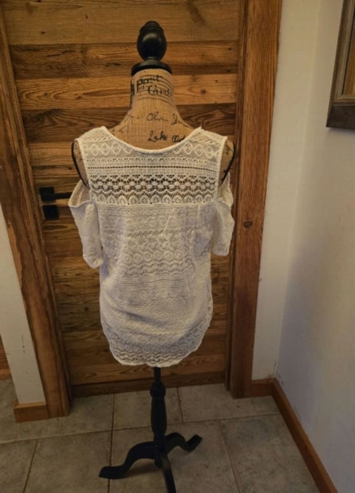 Haut dentelle épaules ouvertes Charlott - photo numéro 2