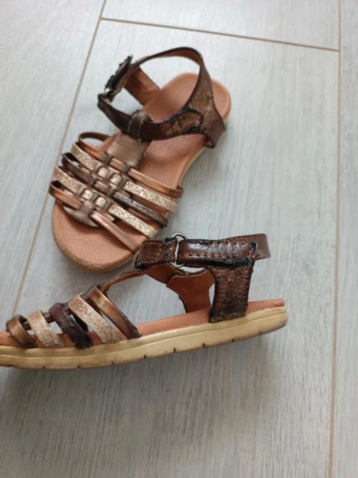 Sandales 24 offertes - photo numéro 2