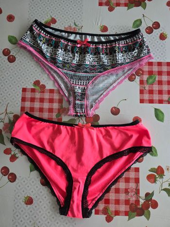 LOTS DE 2 CULOTTES FEMME TAILLE 40 MARQUE FASHION PRIVATE COMPANY