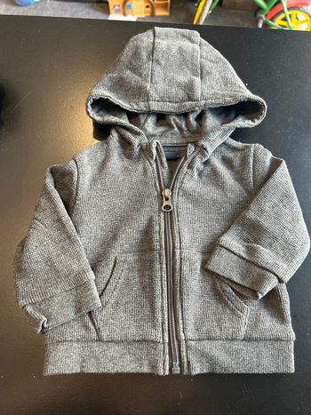 Gilet gris foncé