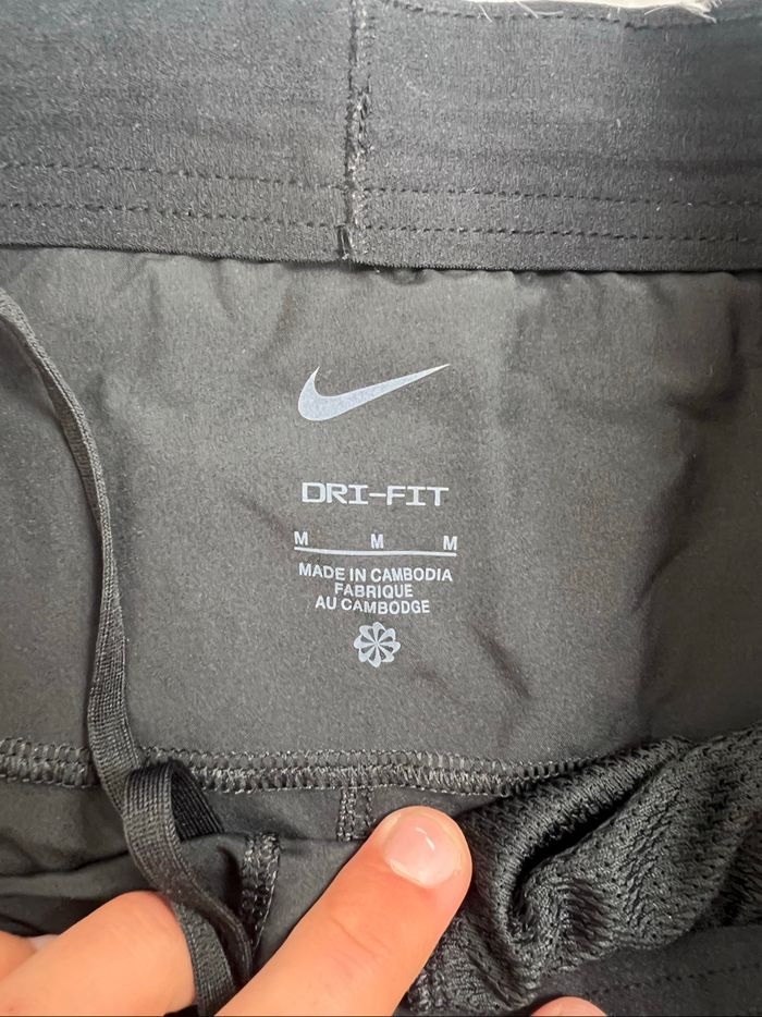 Short Nike noir - photo numéro 2