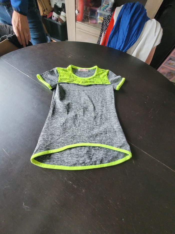 Tee shirt taille  8 ans