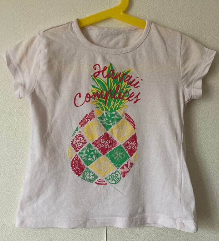 Tee-shirt motif  ananas