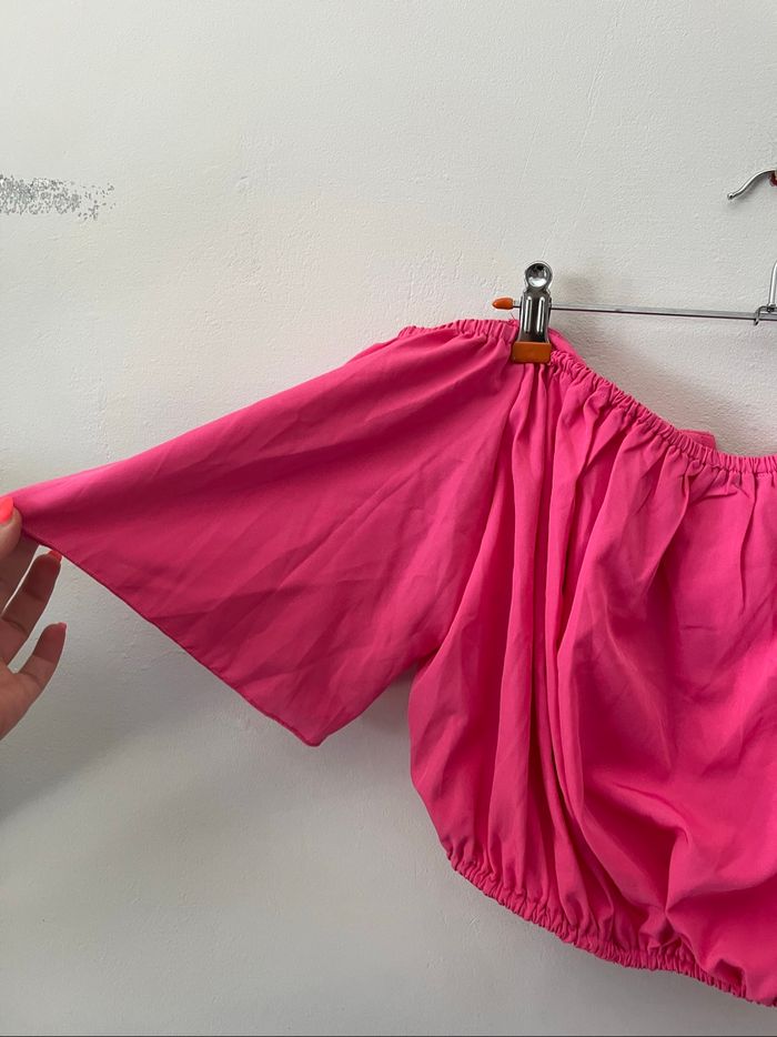Blouse courte d’été épaules dénudées col V rose - photo numéro 9