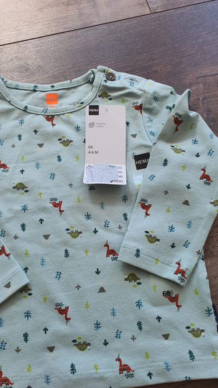 T-shirt hema 6 mois 68 cm en très bon état - photo numéro 2