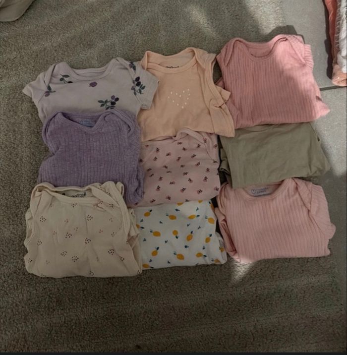 Lot vêtements bébé fille 0-6 mois - photo numéro 9