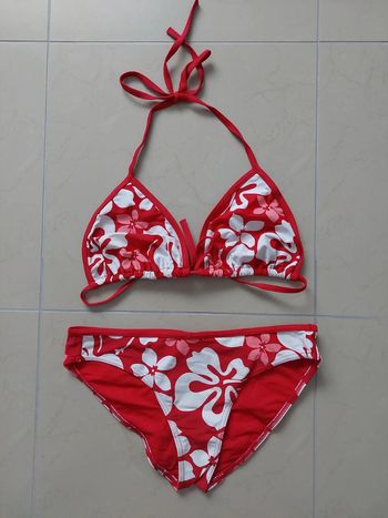 Maillot de bain 2 pièces Décathlon.